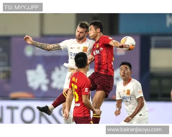 河北华夏与武汉卓尔激战正酣精彩直播尽在眼前不容错过的足球盛宴